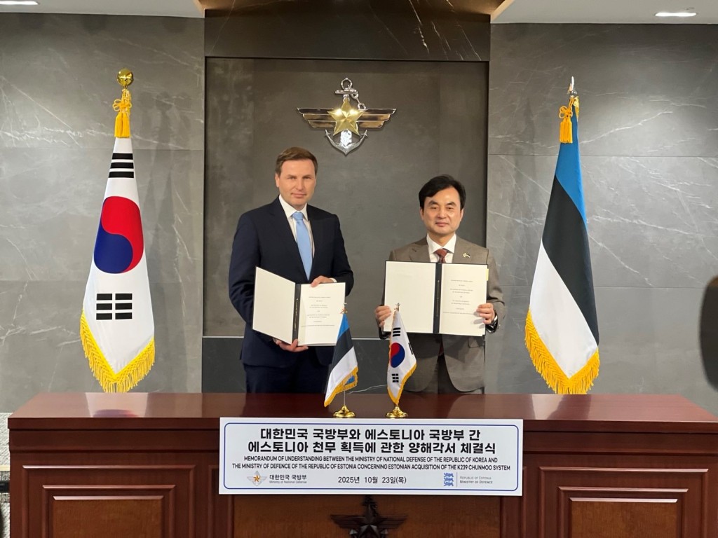 eesti_kaitseminister_hanno_pevkur_ja_louna-korea_kaitseminister_ahn_gyu-back_allkirjastasid_kahe_riigi_kaitsekoostoo_leppe.jpg